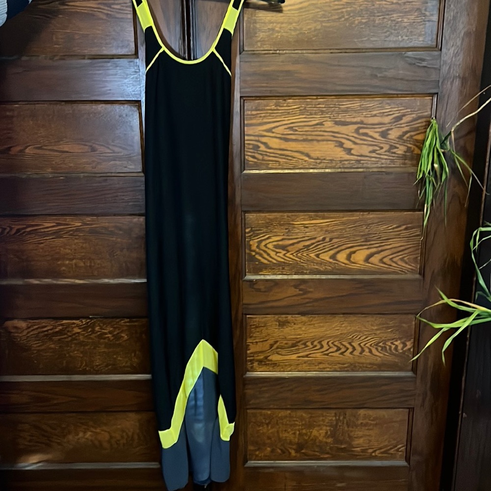 Perfect summer dress. Size medium. Long and flowy